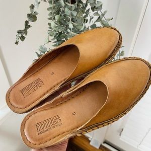 Mohinder Solid Leather Slide ‘Natural’ Size 9